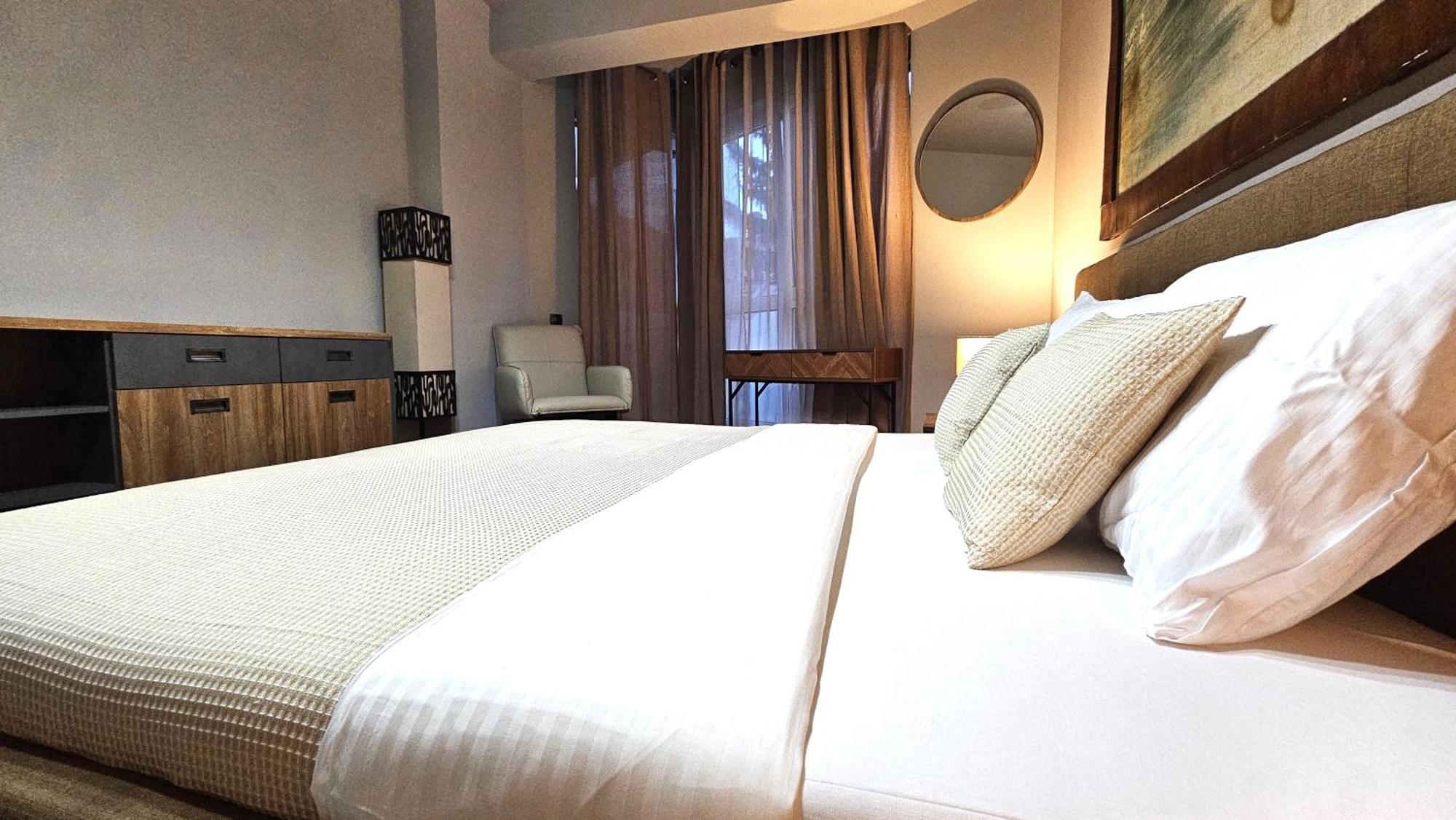 Downtown Dream Apartment Cluj-Napoca Luaran gambar
